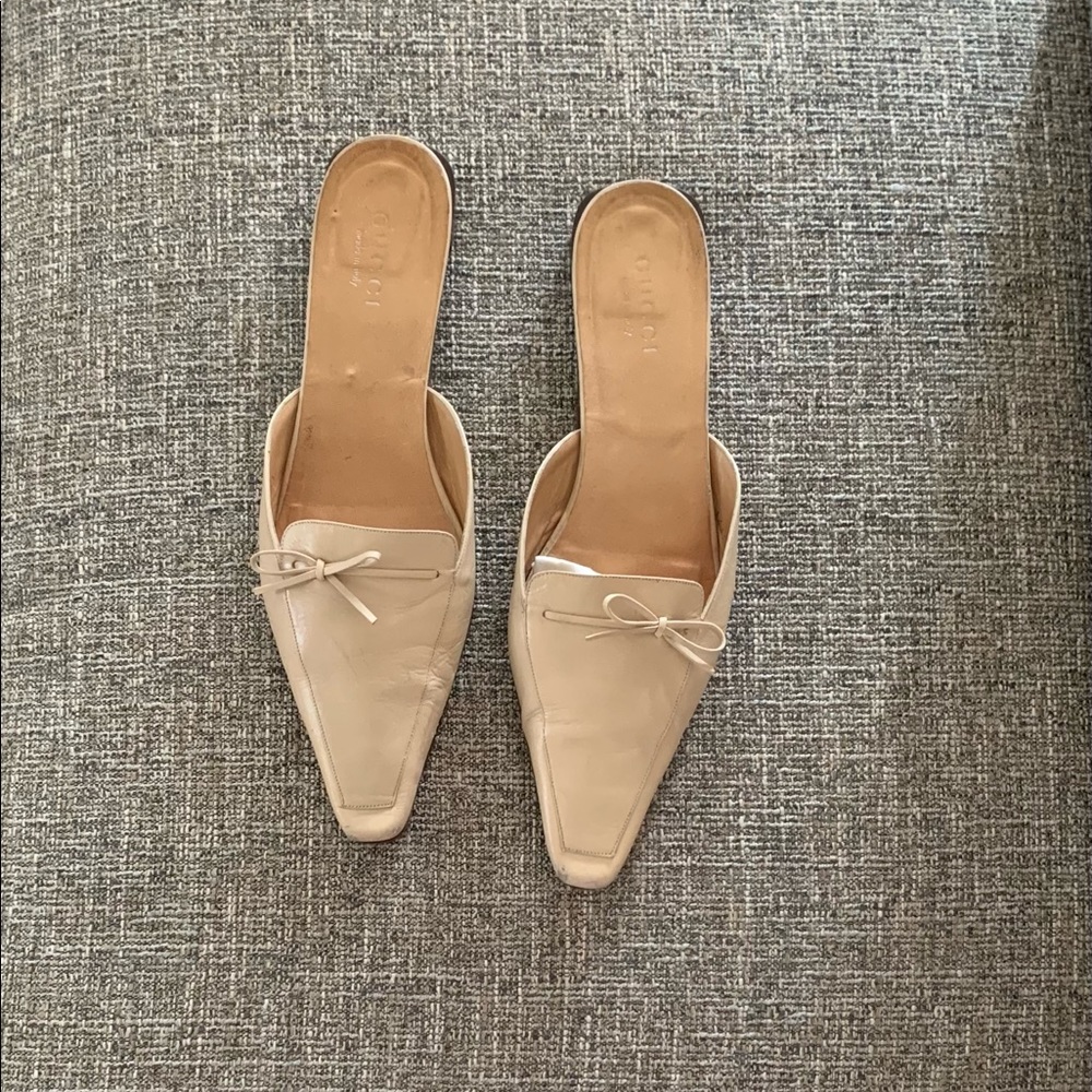 Gucci Cream/Tan leather mules size 11B